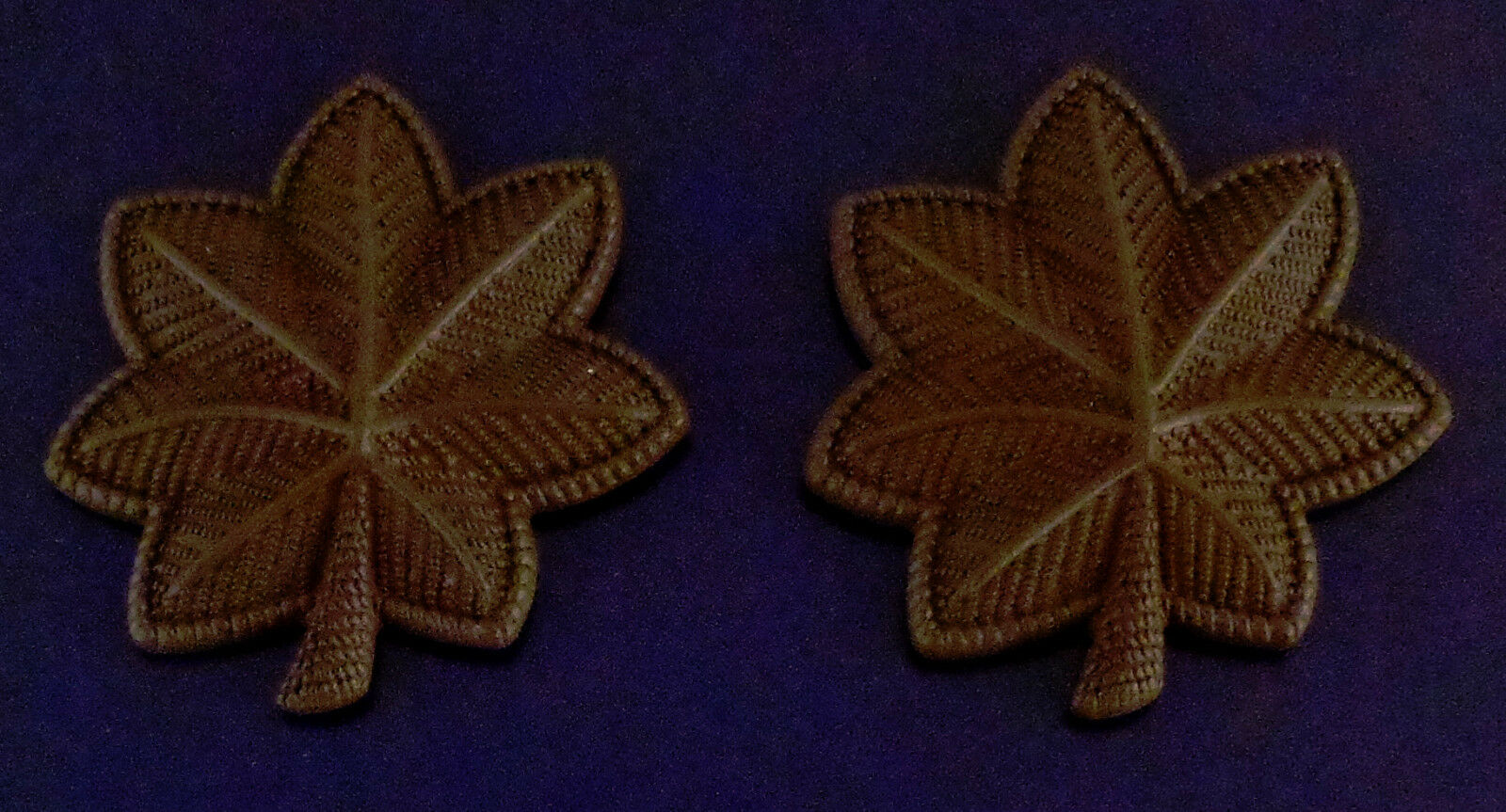 Major Oak Leaf SUBDUED BROWN 1" Collar Pins 37008B
