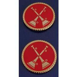 2 Bugles CROSSED Gold on Red Fire CAPT Captain Flat Discs Collar Pins 15/16