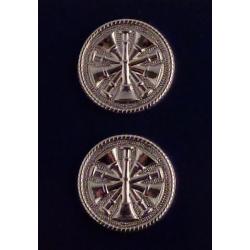 5 Bugles CROSSED polished SILVER 1" Discs Collar Pins